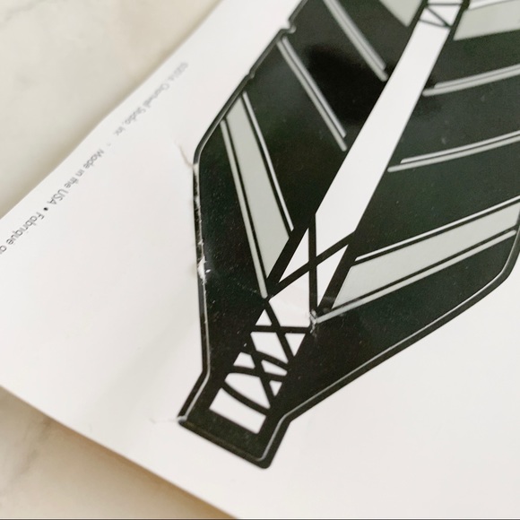 “Wild & Free” Arrow & Feather Wall Decal/Stickers - Picture 4 of 4